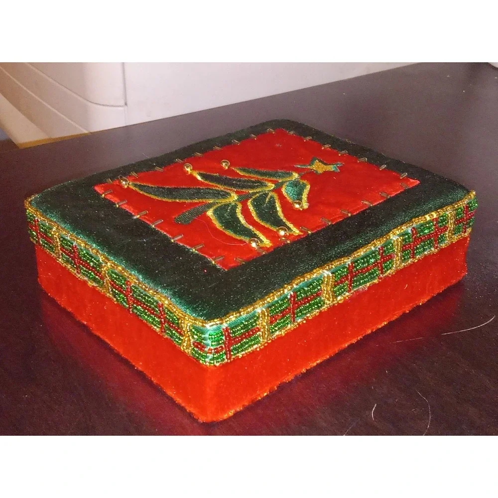 NEW‎ Vintage Christmas Trinket Gift Box Beaded Velvet Embellished